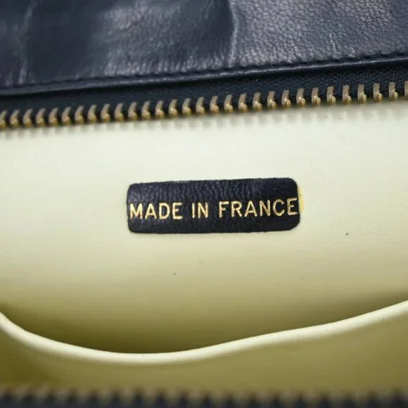 AUTHENTIC CHANEL Matelasse Black Leather Pouch Bag bsj797-121225 - Picture 14 of 16